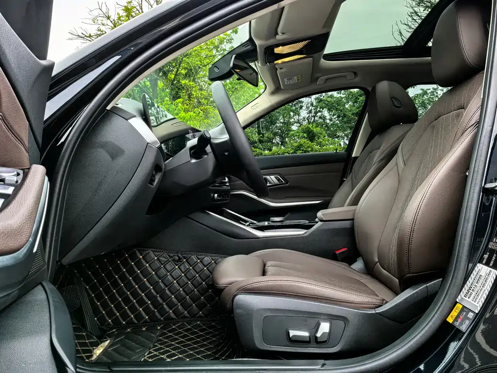 BMW i3 2022 eDrive 35 L купить на сайте DeffCars