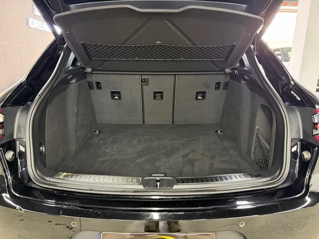 Macan 2017 Macan 2.0T купить на сайте DeffCars