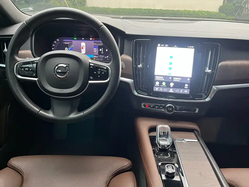 Volvo S90 2022 B5 Zhiyuan Luxury Edition купить на сайте DeffCars