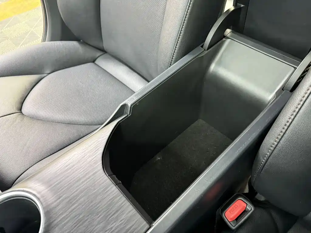 Camry 2021 Dual Engine 2.5HGVP Leading Edition купить на сайте DeffCars