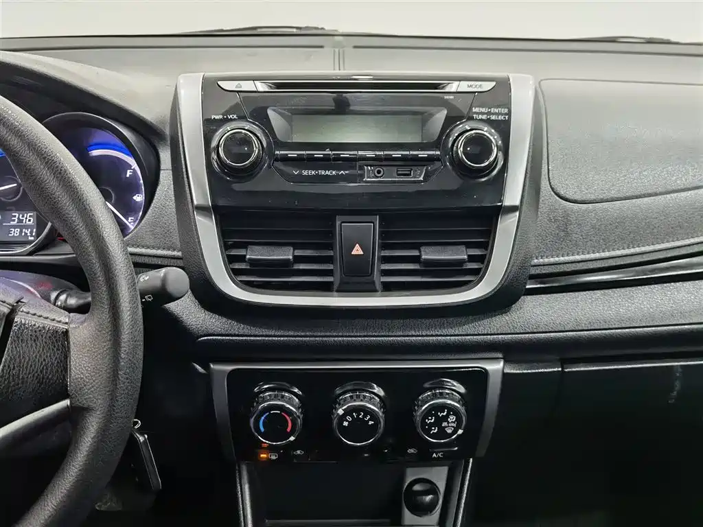 YARiS L 2016 model facelift 1.5G CVT sunroof version купить на сайте DeffCars