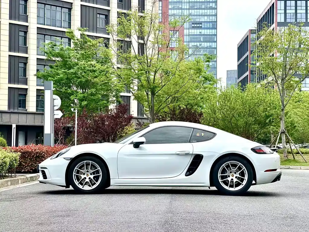 Porsche 718 2018 Cayman 2.0T купить на сайте DeffCars