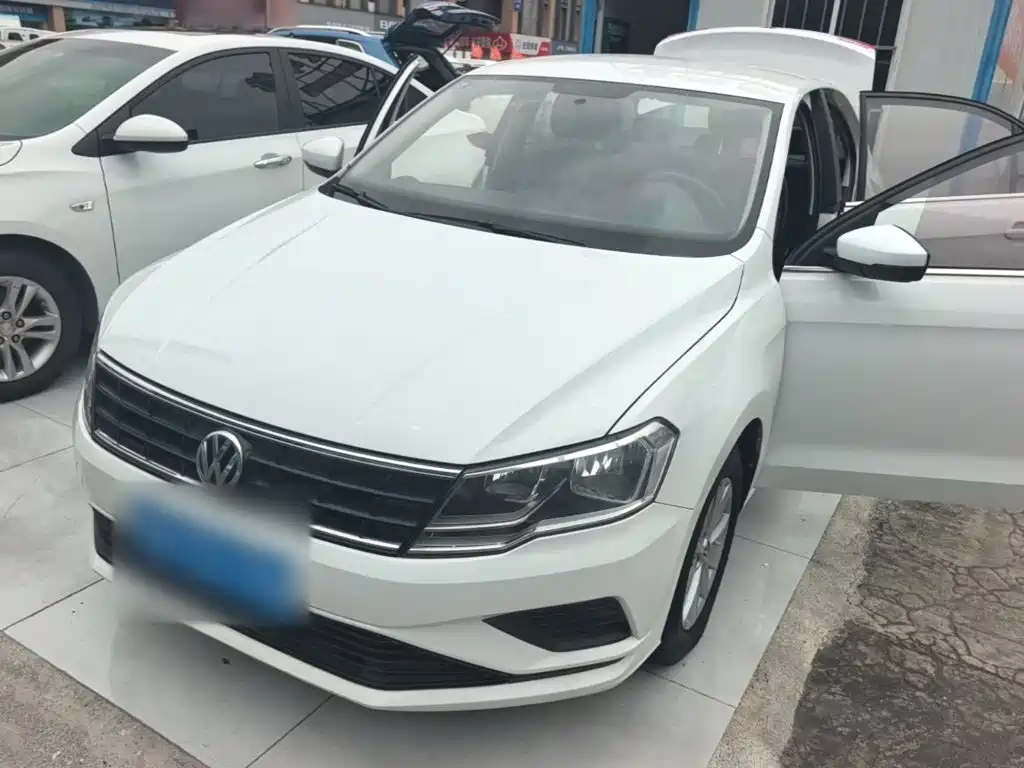 Jetta 2017 1.5L manual fashion model купить на сайте DeffCars
