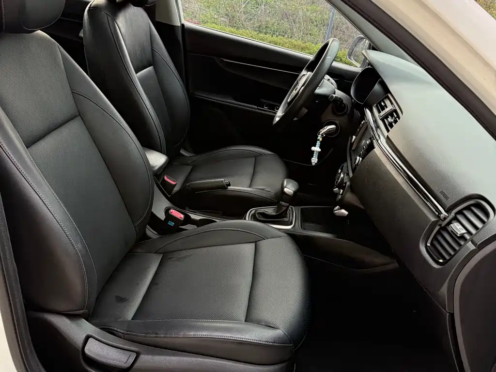 Kia K2 2017 Sedan 1.4L AT 15th Anniversary Special Edition GLS купить на сайте DeffCars