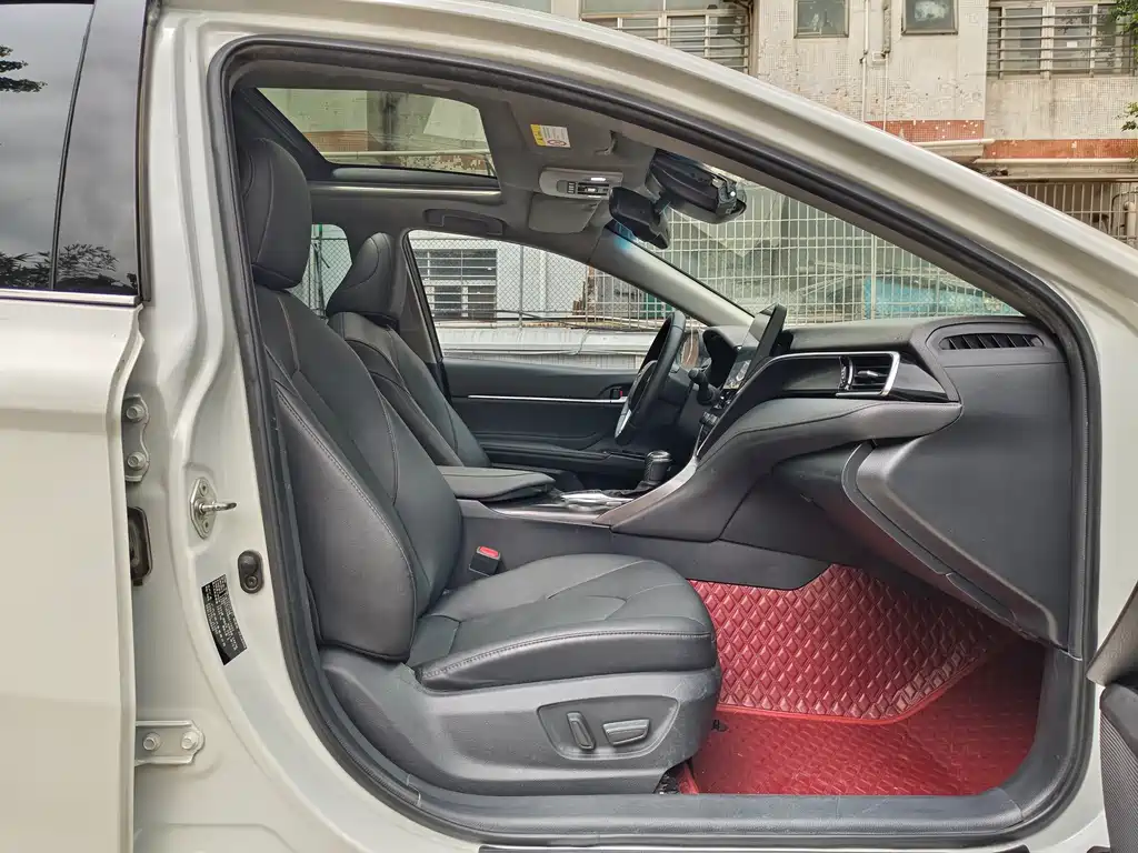 Camry 2021 2.5G Deluxe Edition купить на сайте DeffCars