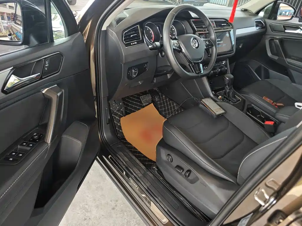Tiguan L 2018 330TSI automatic two-wheel drive luxury version купить на сайте DeffCars