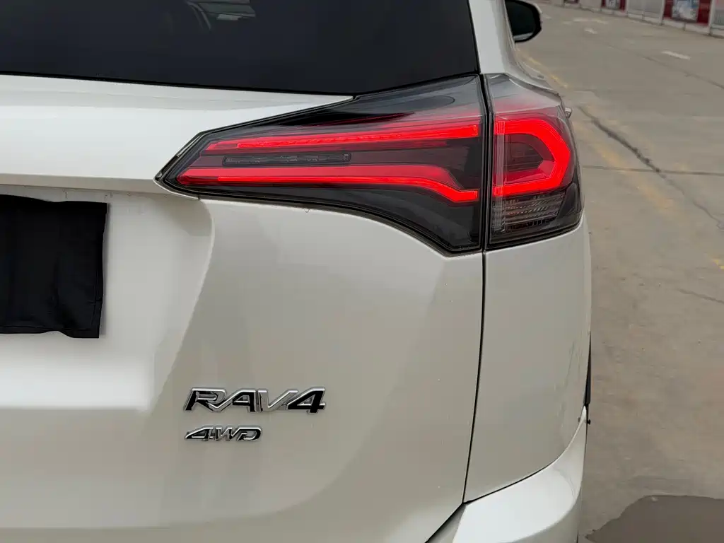 RAV4 Rongfang 2019 2.0L CVT four-wheel drive cutting-edge version National VI купить на сайте DeffCars