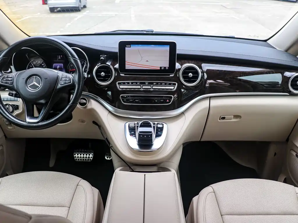Mercedes-Benz V-Class 2016 V 260 Premium Edition купить на сайте DeffCars