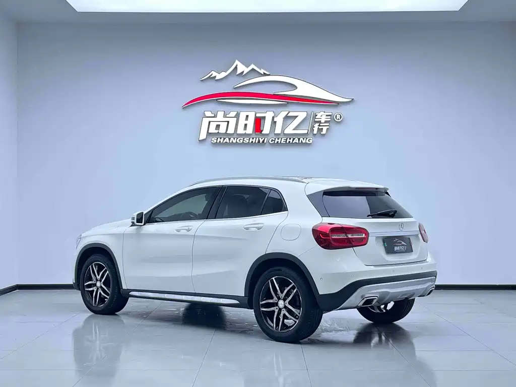Mercedes-Benz GLA 2016 GLA 220 4MATIC Fashion Model купить на сайте DeffCars