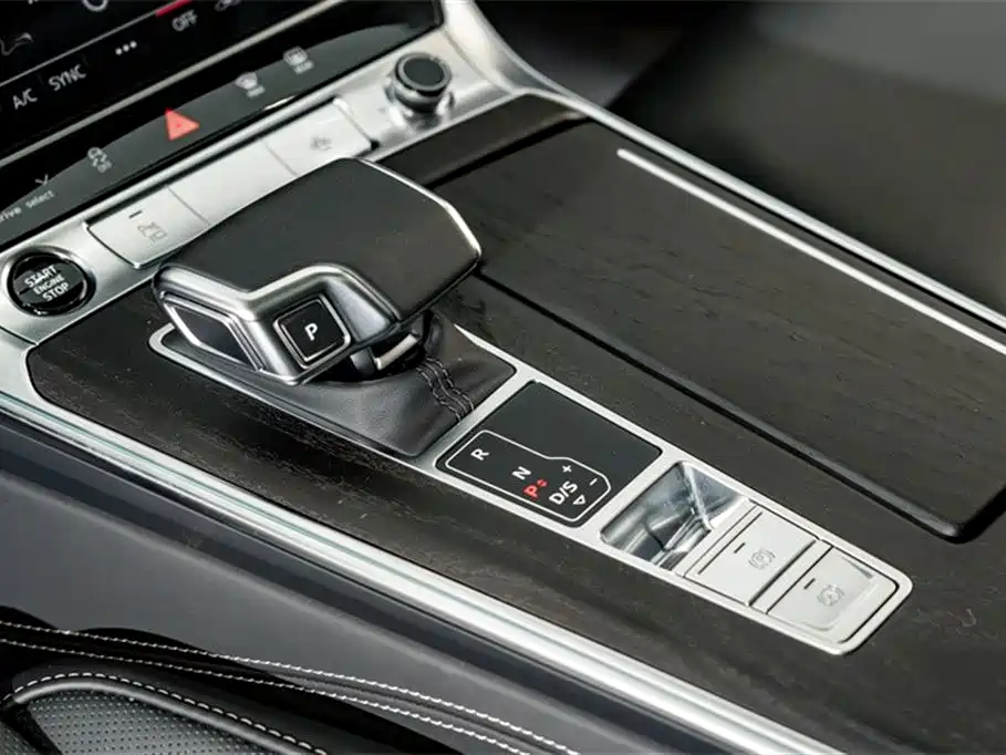 Audi A6L 2024 55 TFSI quattro exclusive dynamic model купить на сайте DeffCars