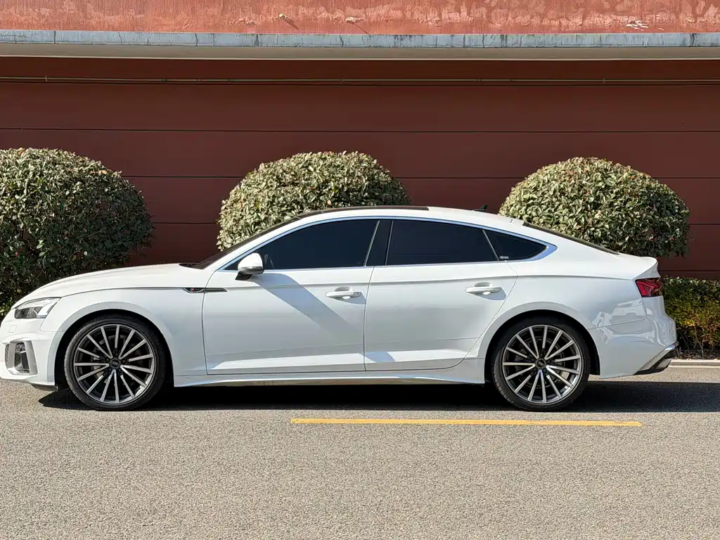 Audi A5 imported 2023 Sportback 40 TFSI quattro luxury and dynamic model купить на сайте DeffCars