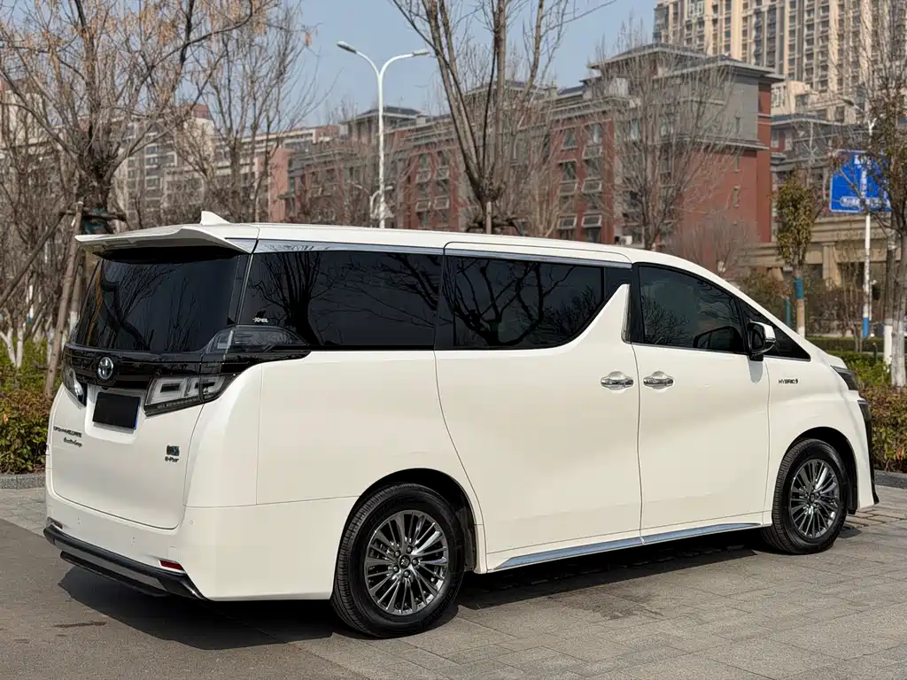 Wilfa 2023 Crown Dual Engine 2.5L HV Extreme Edition купить на сайте DeffCars