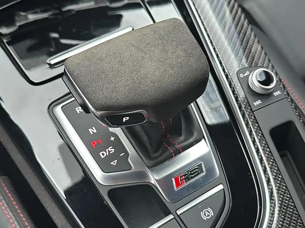Audi RS 4 2023 RS4 Avant Obsidian Edition купить на сайте DeffCars