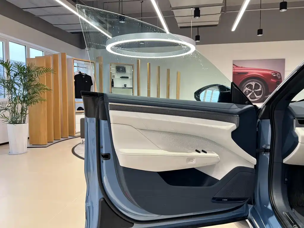 Jikrypton 001 2025 YOU version 100kWh four-wheel drive купить на сайте DeffCars