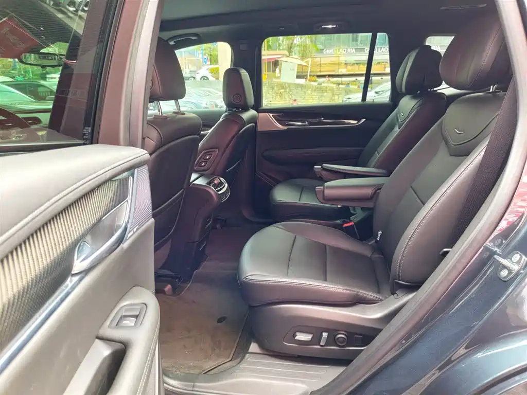 Cadillac XT6 2025 2.0T six-seat four-wheel drive premium executive black label version купить на сайте DeffCars