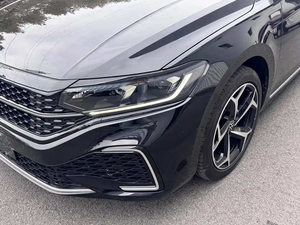 Passat 2023 330TSI Starry Sky Elite Edition купить на сайте DeffCars