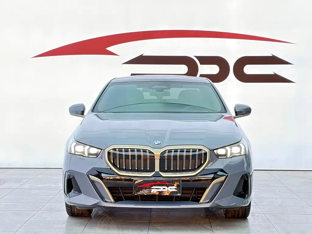 BMW 5 Series 2024 530Li Exclusive M Sports Package купить на сайте DeffCars