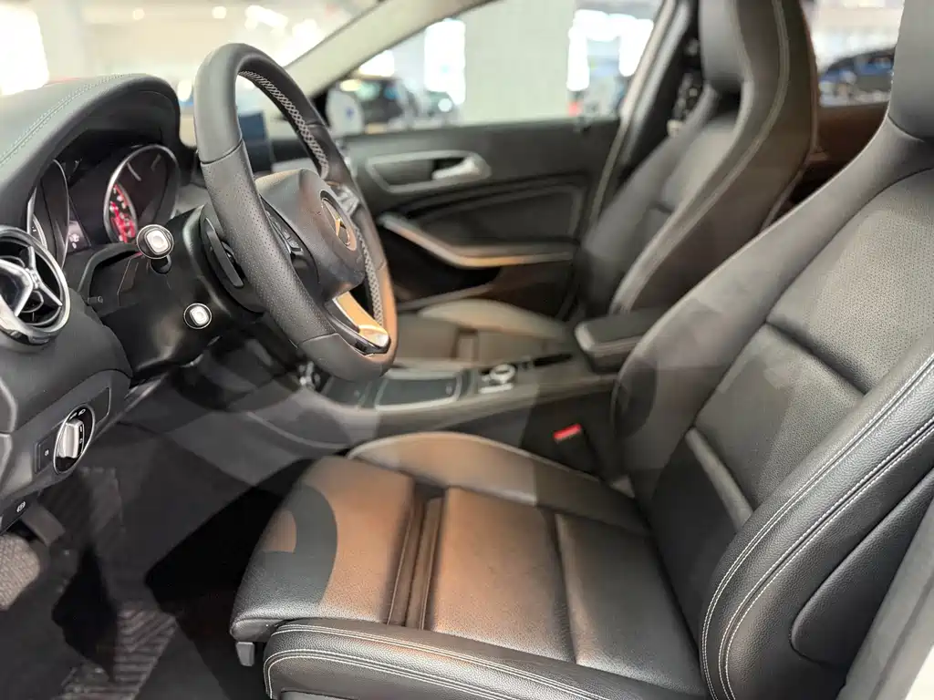 Mercedes-Benz GLA 2018 GLA 220 4MATIC sports model купить на сайте DeffCars