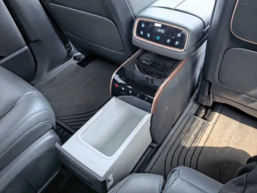 eπ008 2024 model 636Max pure electric version 6 seats купить на сайте DeffCars