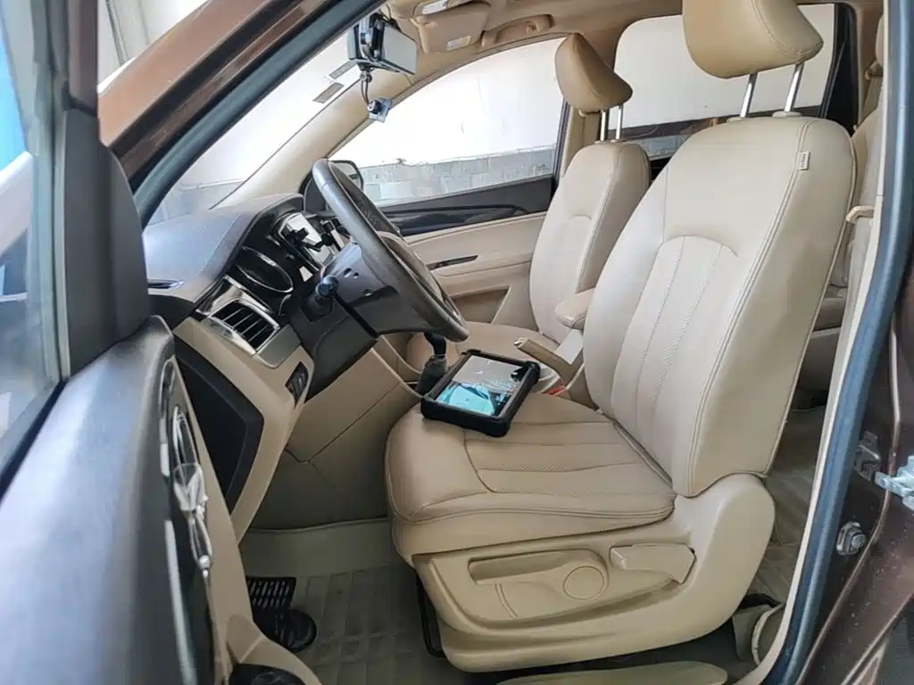 Baojun 730 2016 1.8L Manual Luxury 7 Seater купить на сайте DeffCars