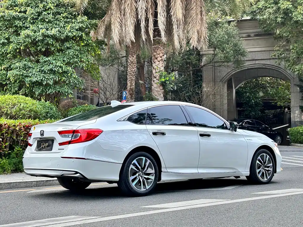 Accord 2018 Sharp Hybrid 2.0L Sharp Collar Edition National VI купить на сайте DeffCars
