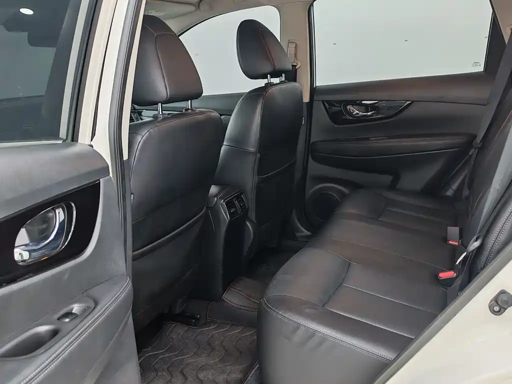 X-Trail 2022 2.0L 2WD Intelligent Link Premium Edition купить на сайте DeffCars