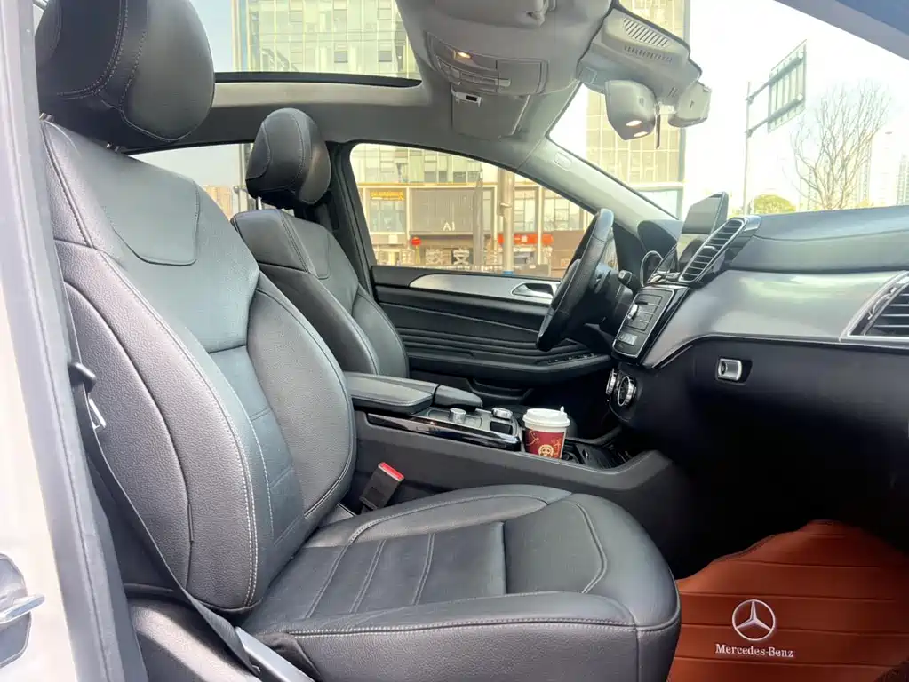 Mercedes-Benz GLE Coupe 2017 GLE 320 4MATIC Coupe SUV купить на сайте DeffCars