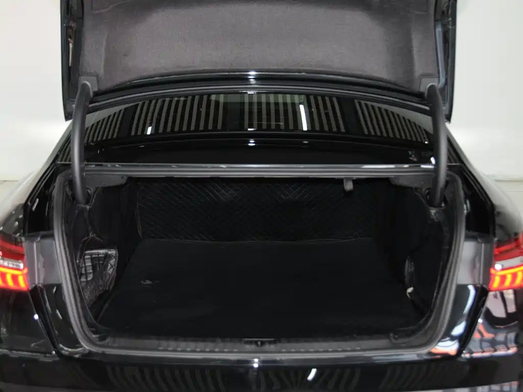 Audi A6L 2024 45 TFSI Premium Dynamic Model купить на сайте DeffCars