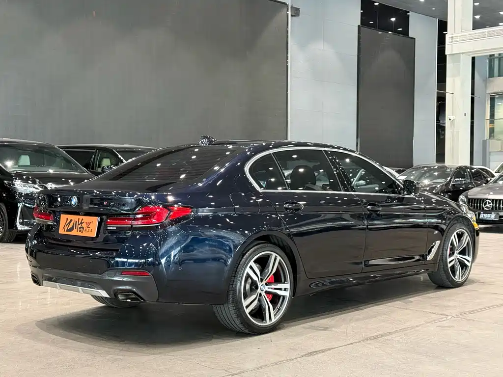 BMW 5 Series 2023 facelift 530Li leading M sports package купить на сайте DeffCars