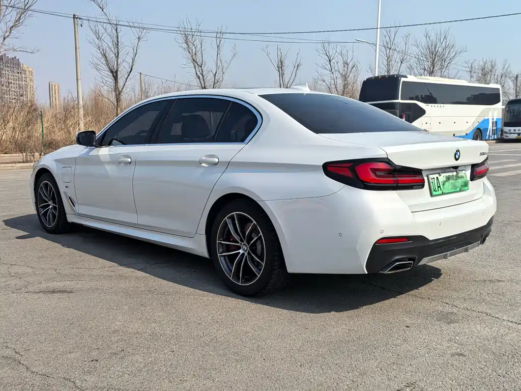 BMW 5 Series New Energy 2021 535Le Luxury Package купить на сайте DeffCars