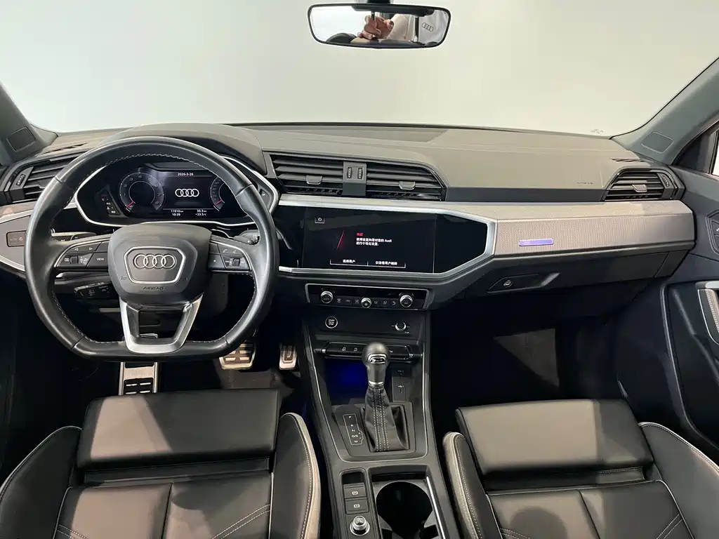 Audi Q3 2024 35 TFSI Fashionable and Dynamic купить на сайте DeffCars
