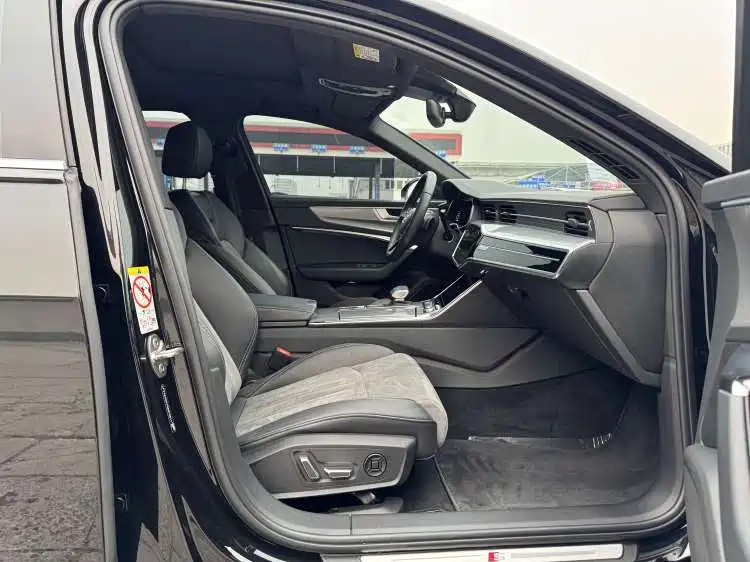 Audi A6L 2024 45 TFSI Premium Dynamic Model купить на сайте DeffCars