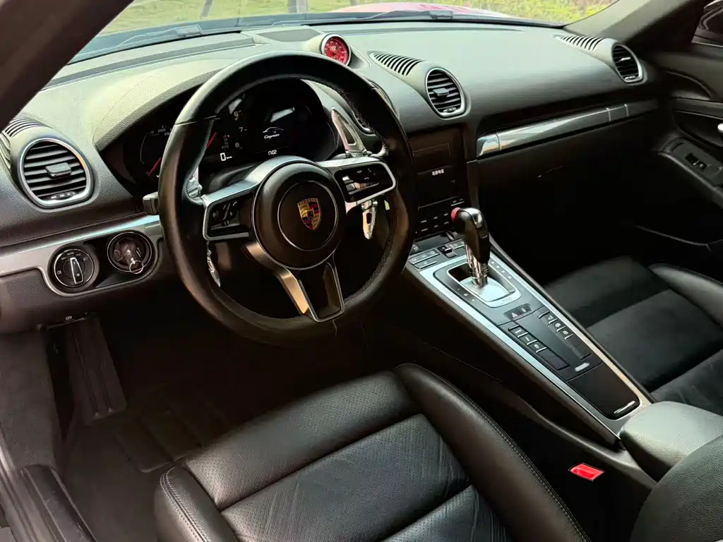 Porsche 718 2018 Cayman 2.0T купить на сайте DeffCars