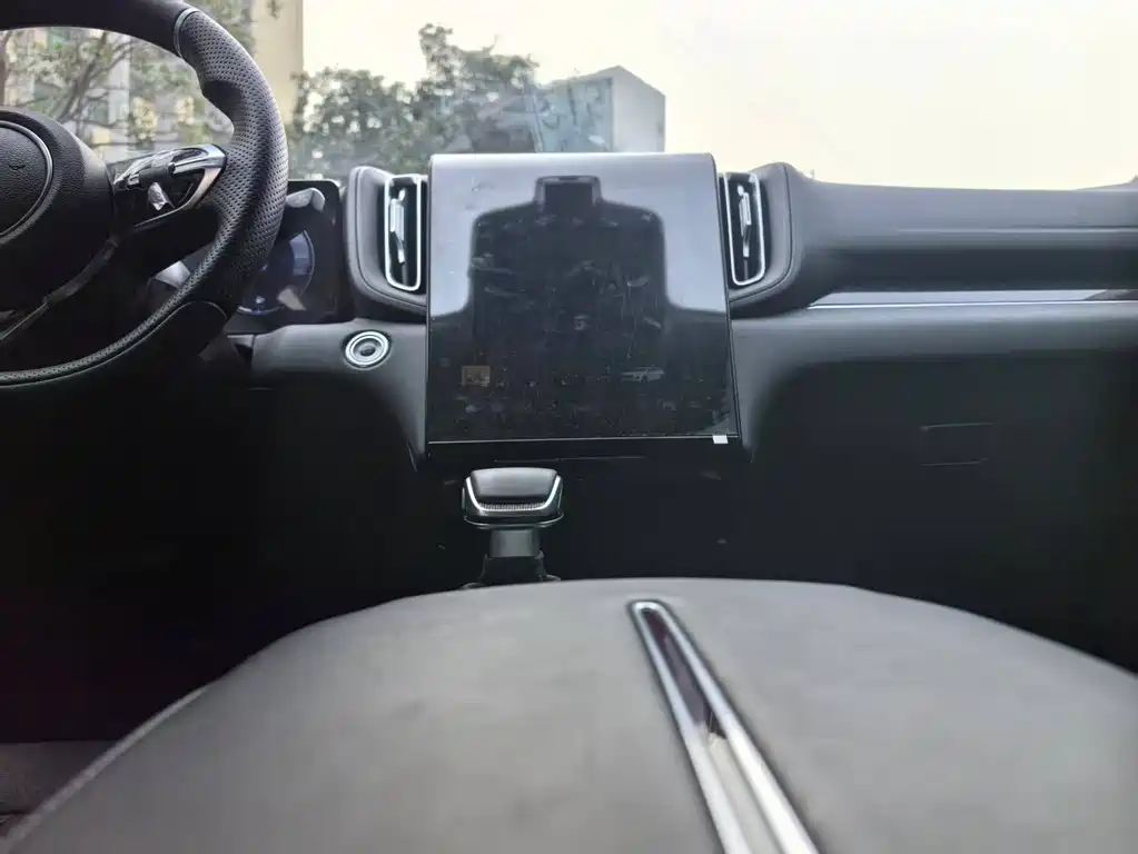 Hongqi HS3 PHEV 2025 117km Jinwei Edition купить на сайте DeffCars