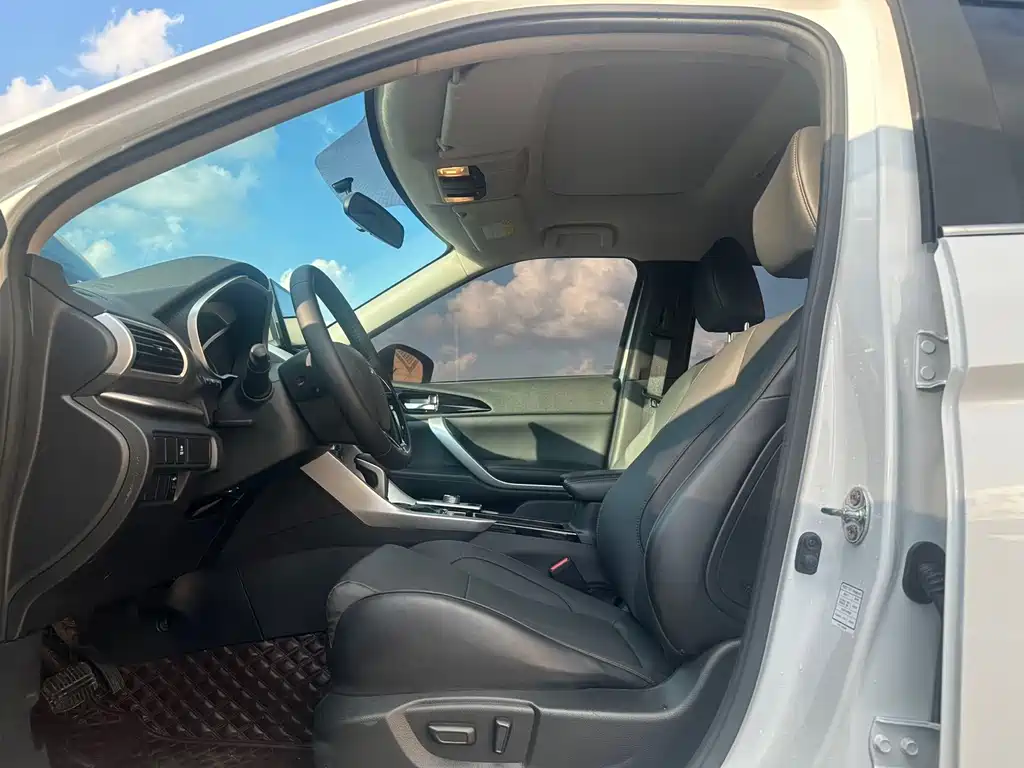 Yige 2021 1.5T CVT two-wheel drive dream version купить на сайте DeffCars