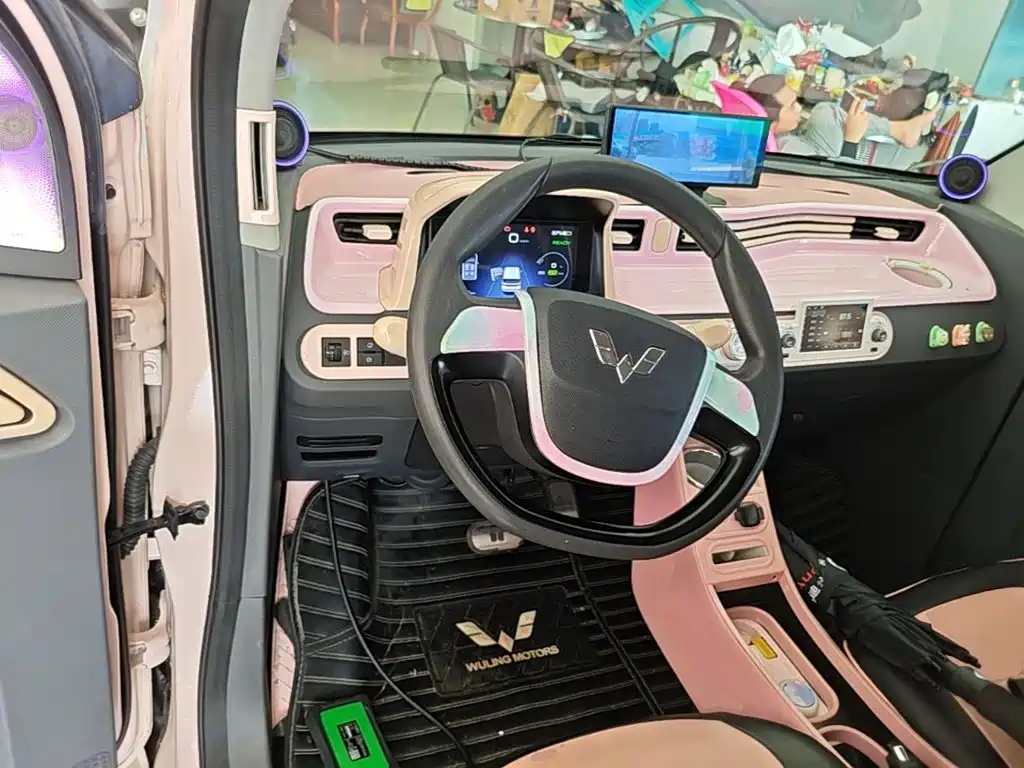 Hongguang MINIEV 2022 Yuexiang model lithium iron phosphate купить на сайте DeffCars