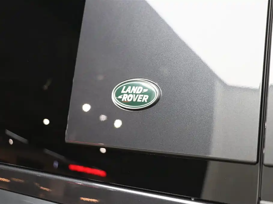 Land Rover Defender 2024 110 3.0T P400 X-DYNAMIC HSE купить на сайте DeffCars