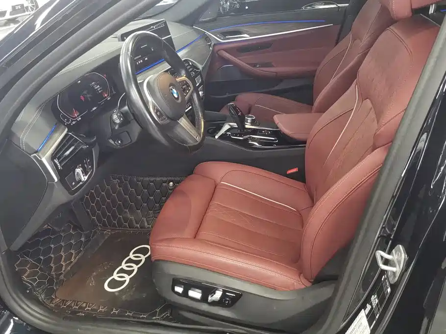 BMW 5 Series 2022 530Li Exclusive M Sports Package купить на сайте DeffCars