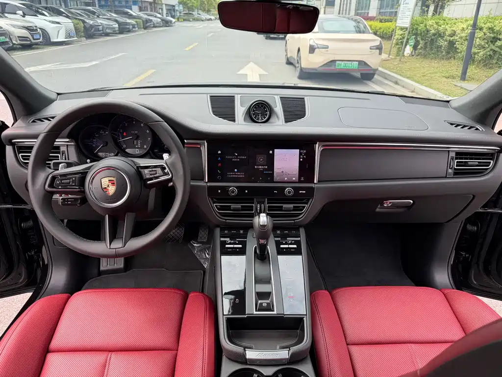 Macan 2026 Macan 2.0T Dream Edition купить на сайте DeffCars