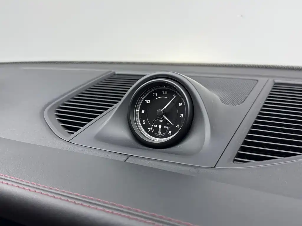 Macan 2023 Macan 2.0T купить на сайте DeffCars