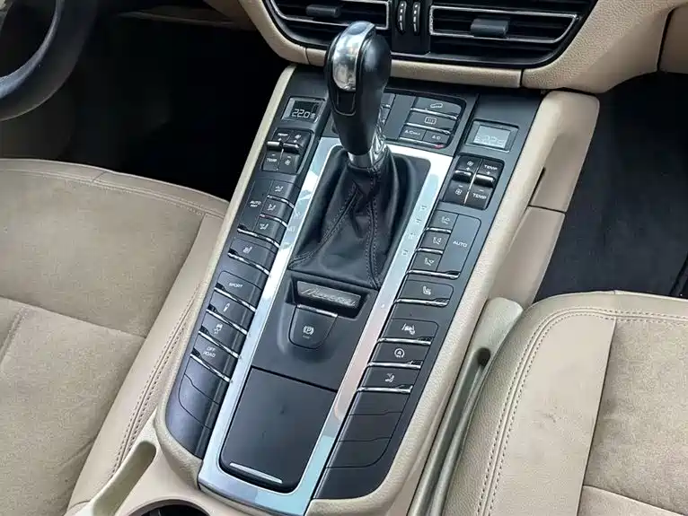 Macan 2018 Macan 2.0T купить на сайте DeffCars