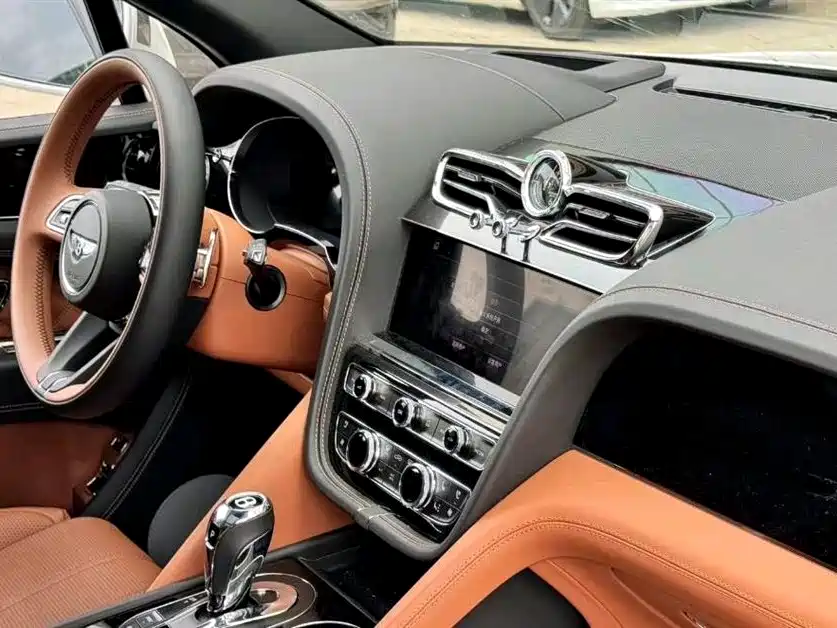 Bentayga plug-in hybrid 2021 3.0T PHEV купить на сайте DeffCars