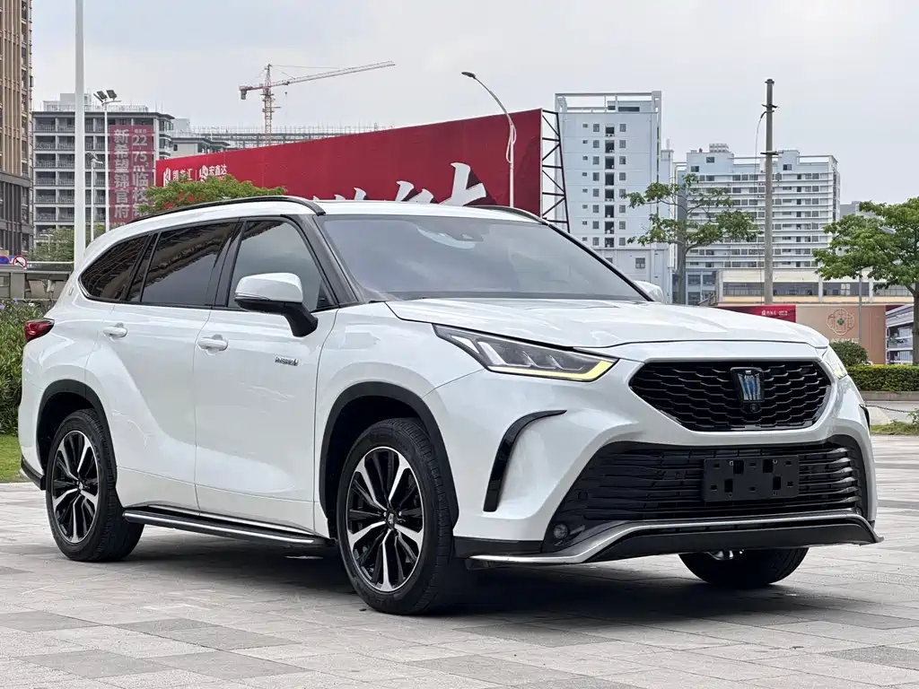 Crown Lufang 2021 2.5L HEV four-wheel drive premium version купить на сайте DeffCars