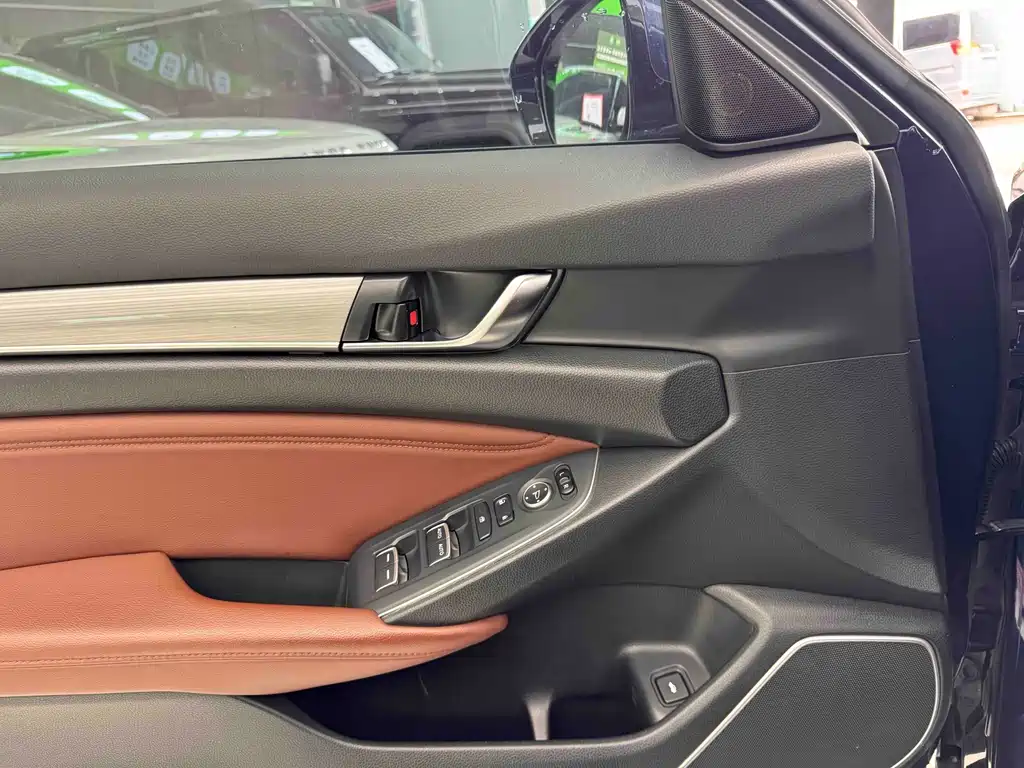 Inspire 2022 Hybrid 2.0L Clean Edition купить на сайте DeffCars