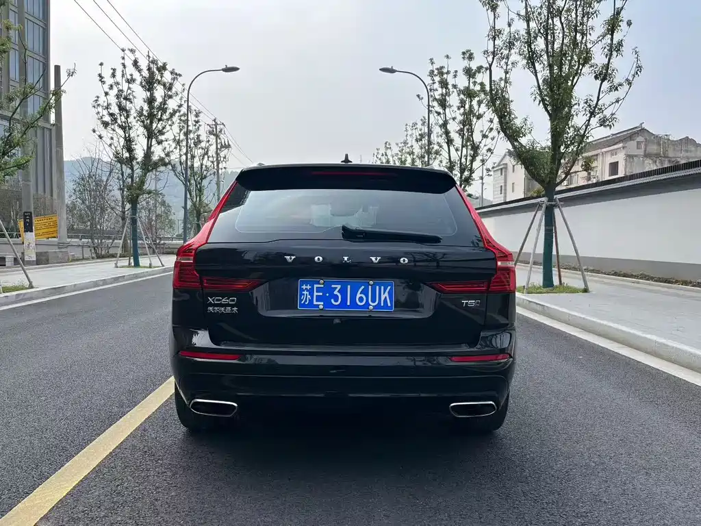 Volvo XC60 2019 T5 4WD Zhiyuan Edition National VI купить на сайте DeffCars