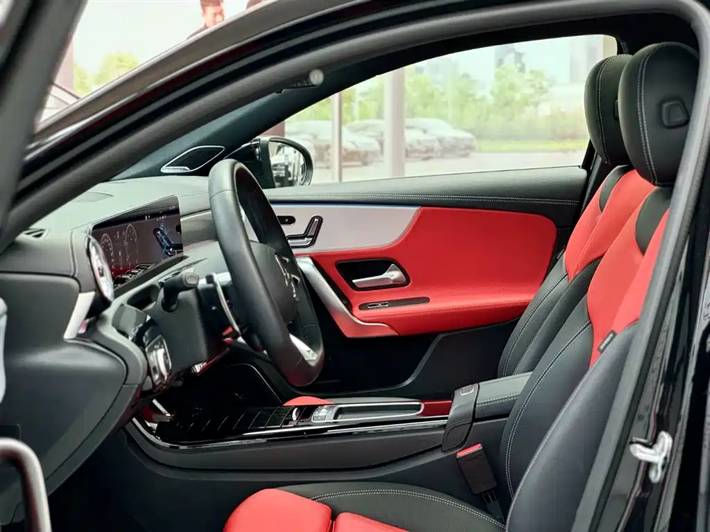 Mercedes-Benz A-Class AMG 2025 AMG A 35 L 4MATIC купить на сайте DeffCars