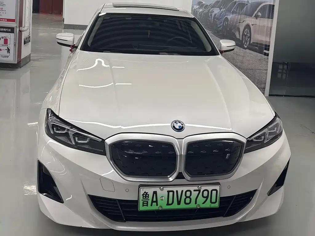 BMW i3 2024 eDrive 35 L купить на сайте DeffCars