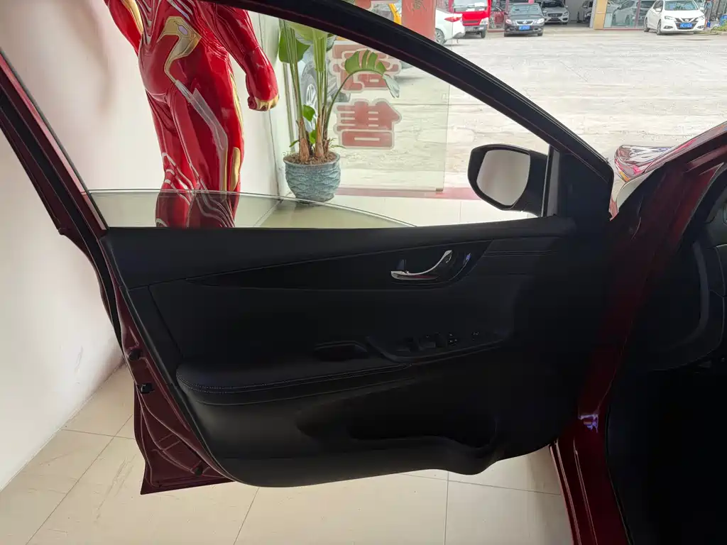 Tiida 2019 1.6L CVT Smart Travel Edition National VI купить на сайте DeffCars