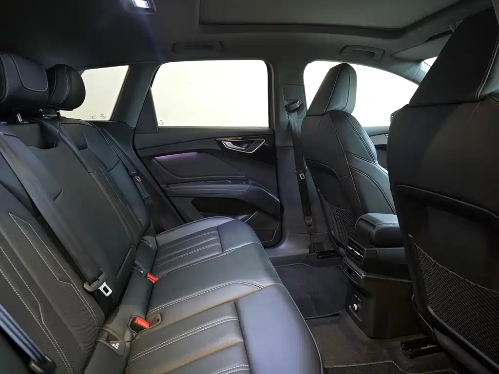 Audi Q4 e-tron 2024 40 e-tron Creative Edition купить на сайте DeffCars