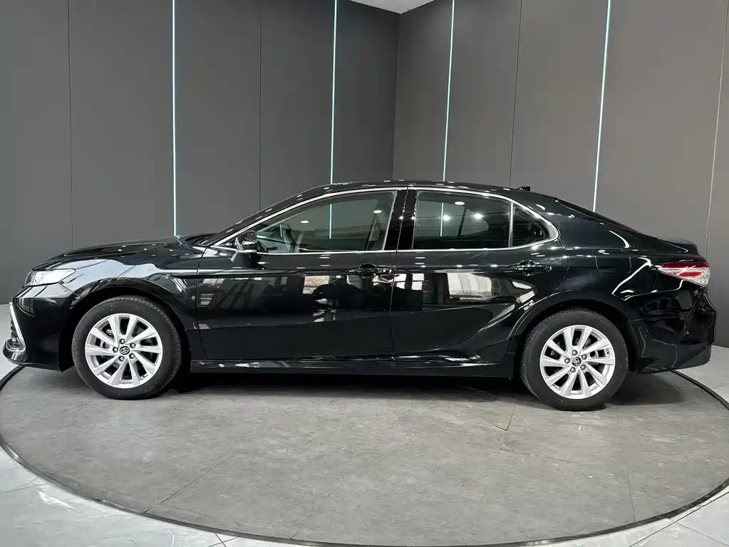 Camry 2022 2.0GVP Leading Edition купить на сайте DeffCars
